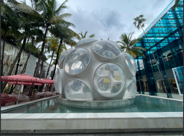 Public art and luxury shops in the Miami Design District